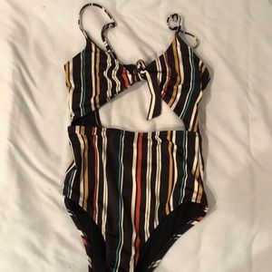 One piece urband outfitters bathing suit